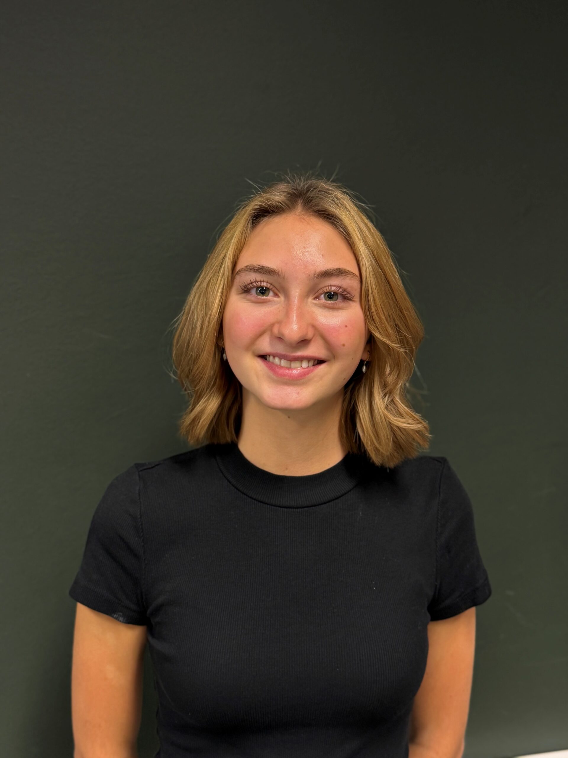 🌟 Mitarbeitervorstellung: Marie Bletzacher – Jungstylistin bei chaoshairconcept 🌟